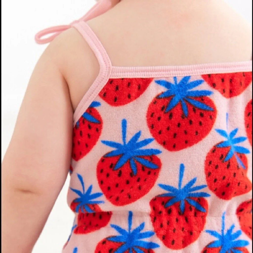 Hanna Andersson Baby Print Terry Romper in Super Strawberries 2T NWT